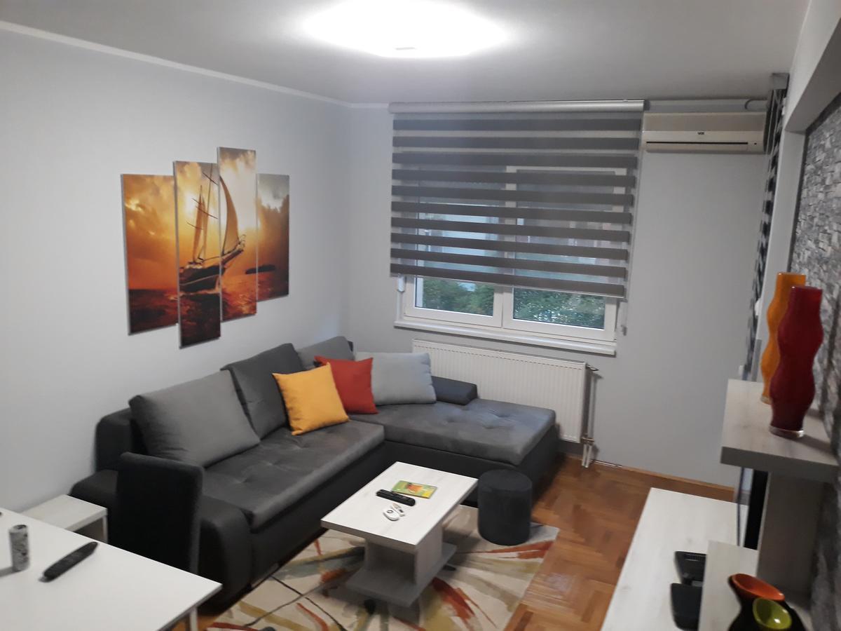 Apartment Azzuro 2 Novi Sad Ngoại thất bức ảnh