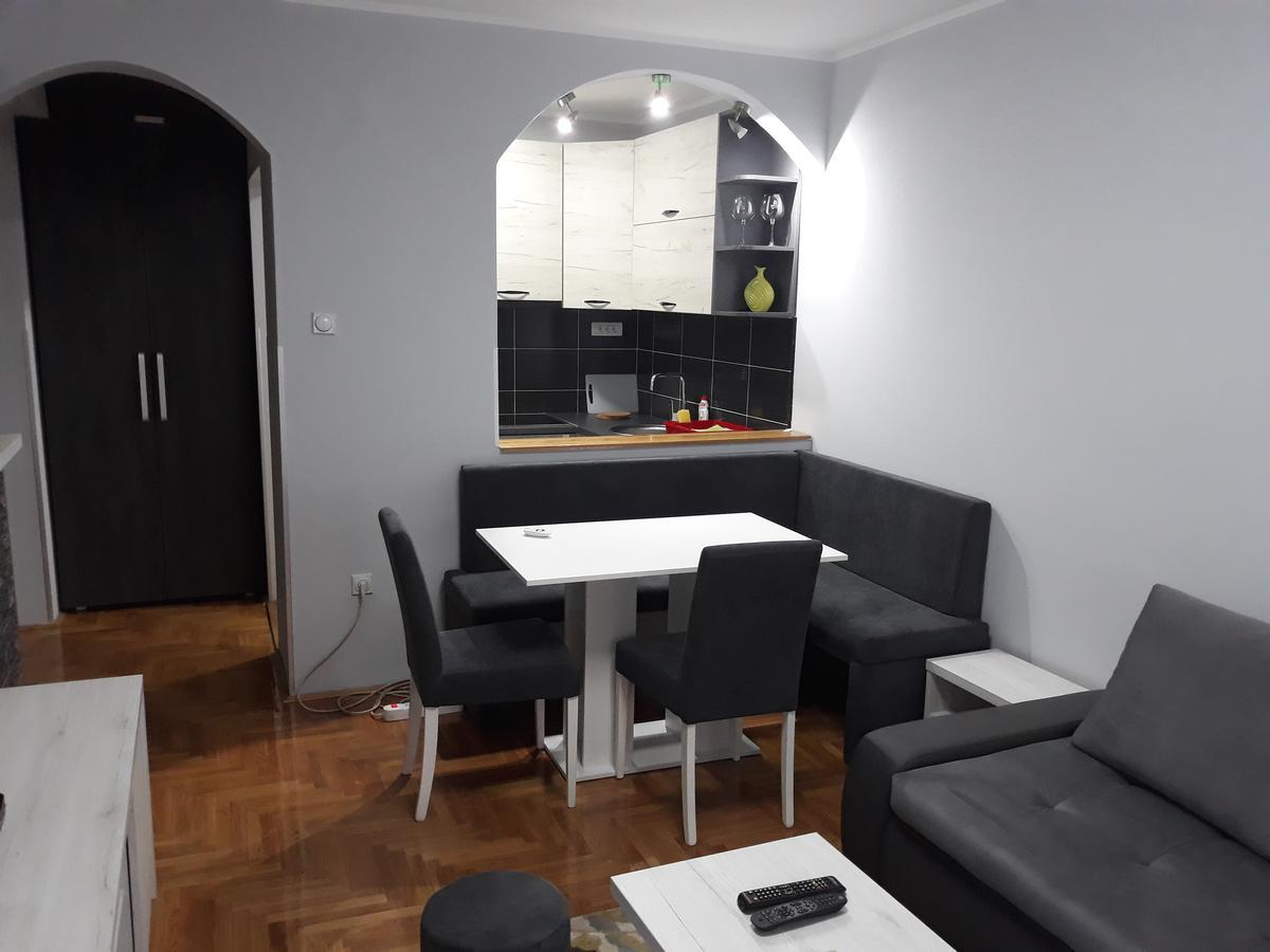 Apartment Azzuro 2 Novi Sad Ngoại thất bức ảnh