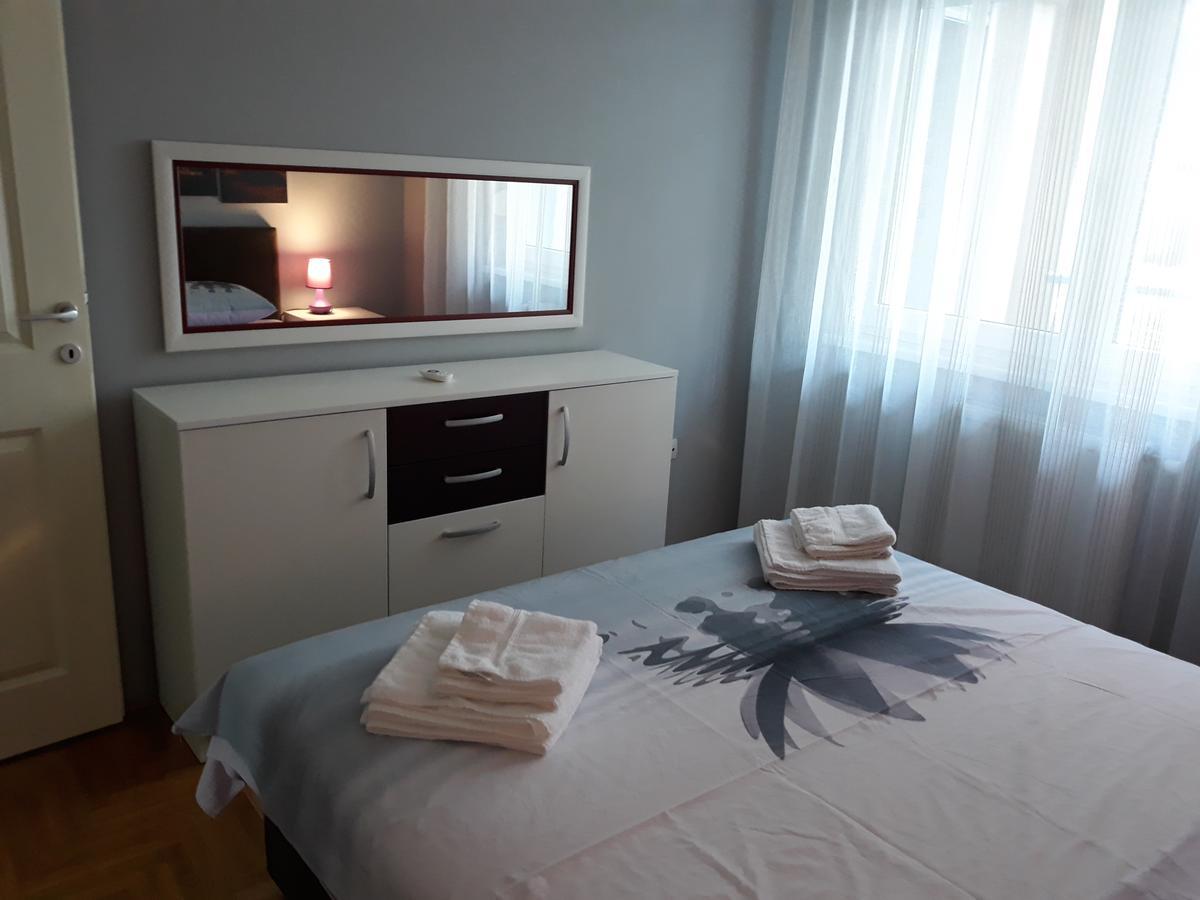 Apartment Azzuro 2 Novi Sad Ngoại thất bức ảnh